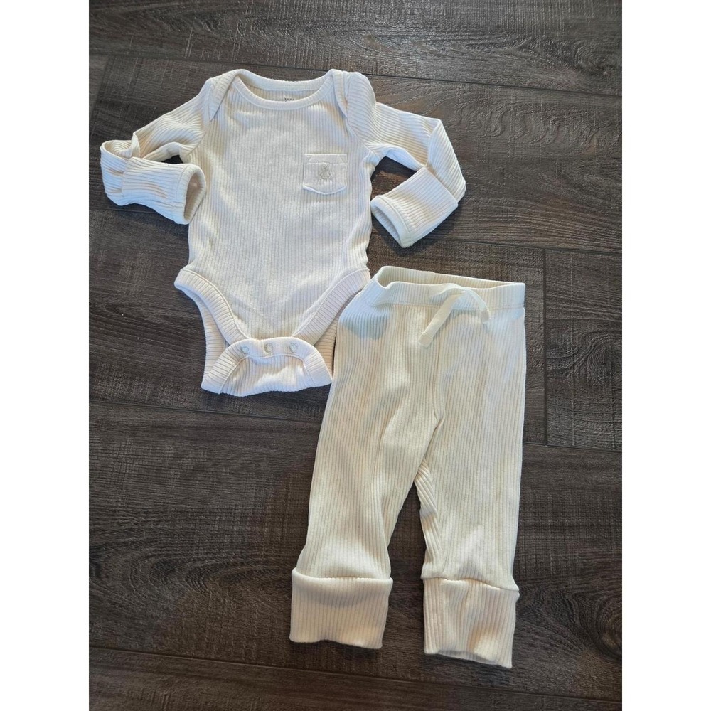 Baby gap outfit 0-3 mos